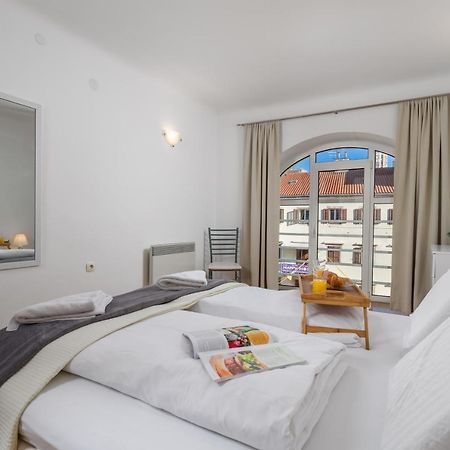 Main View Apartment Rijeka Bagian luar foto