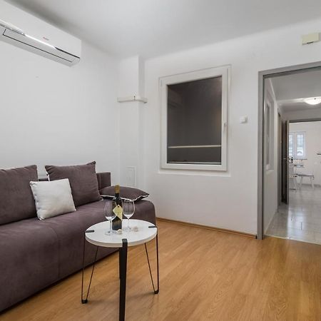 Main View Apartment Rijeka Bagian luar foto