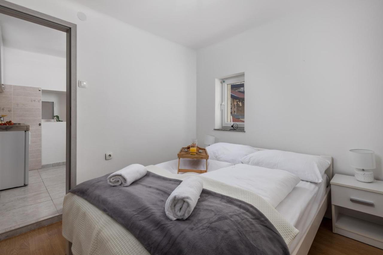 Main View Apartment Rijeka Bagian luar foto