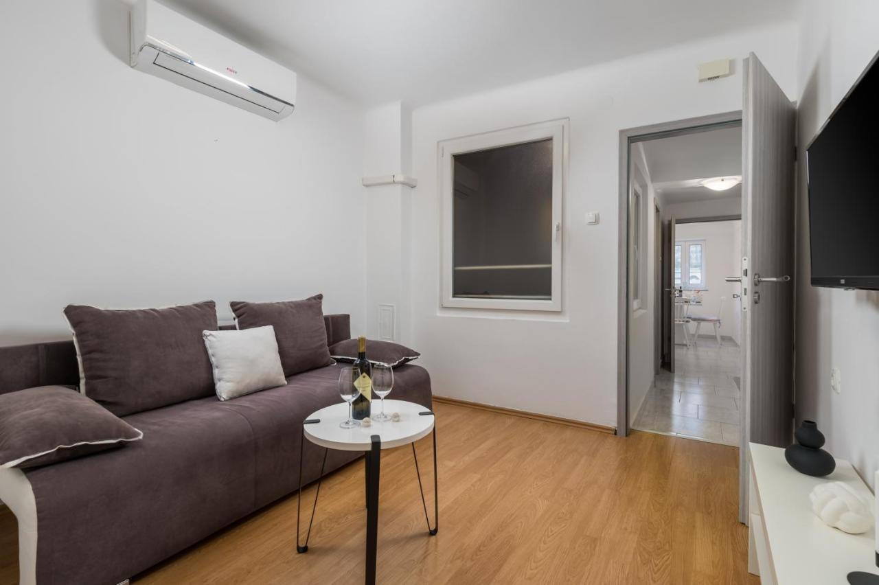 Main View Apartment Rijeka Bagian luar foto